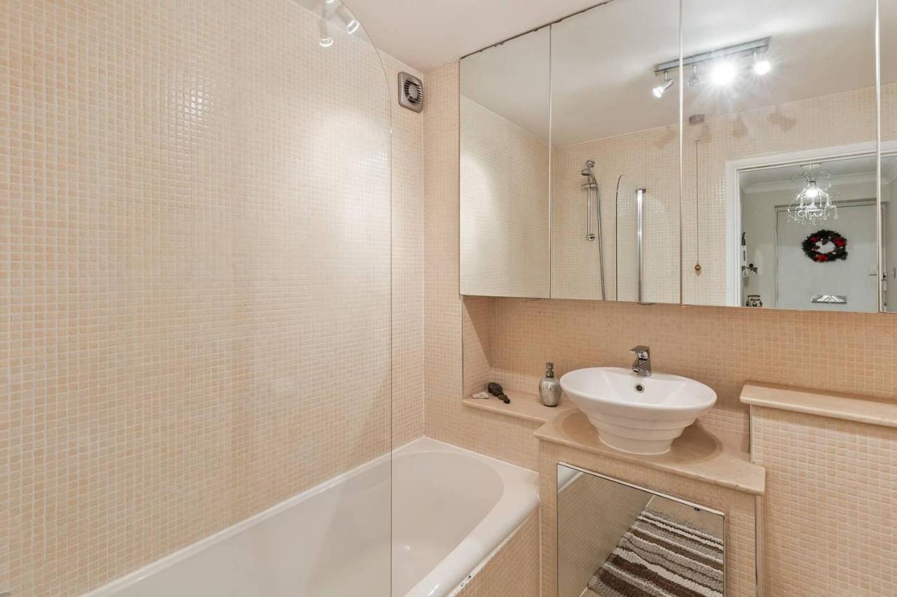 Beautiful And Cosy 2 Bedroom Flat London Eksteriør billede