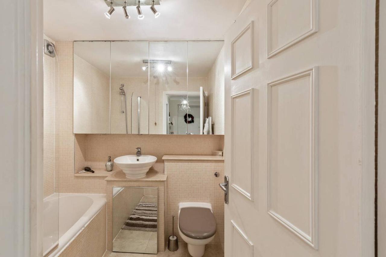 Beautiful And Cosy 2 Bedroom Flat London Eksteriør billede