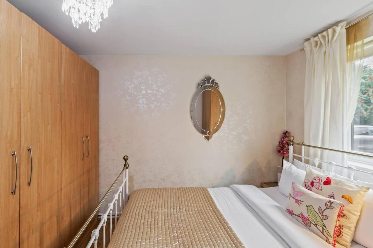 Beautiful And Cosy 2 Bedroom Flat London Eksteriør billede