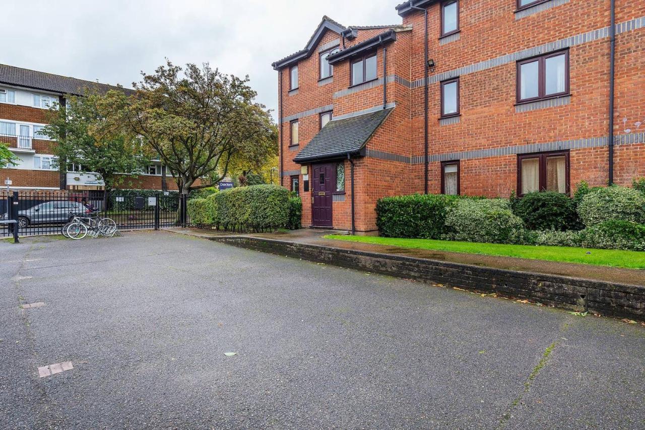 Beautiful And Cosy 2 Bedroom Flat London Eksteriør billede